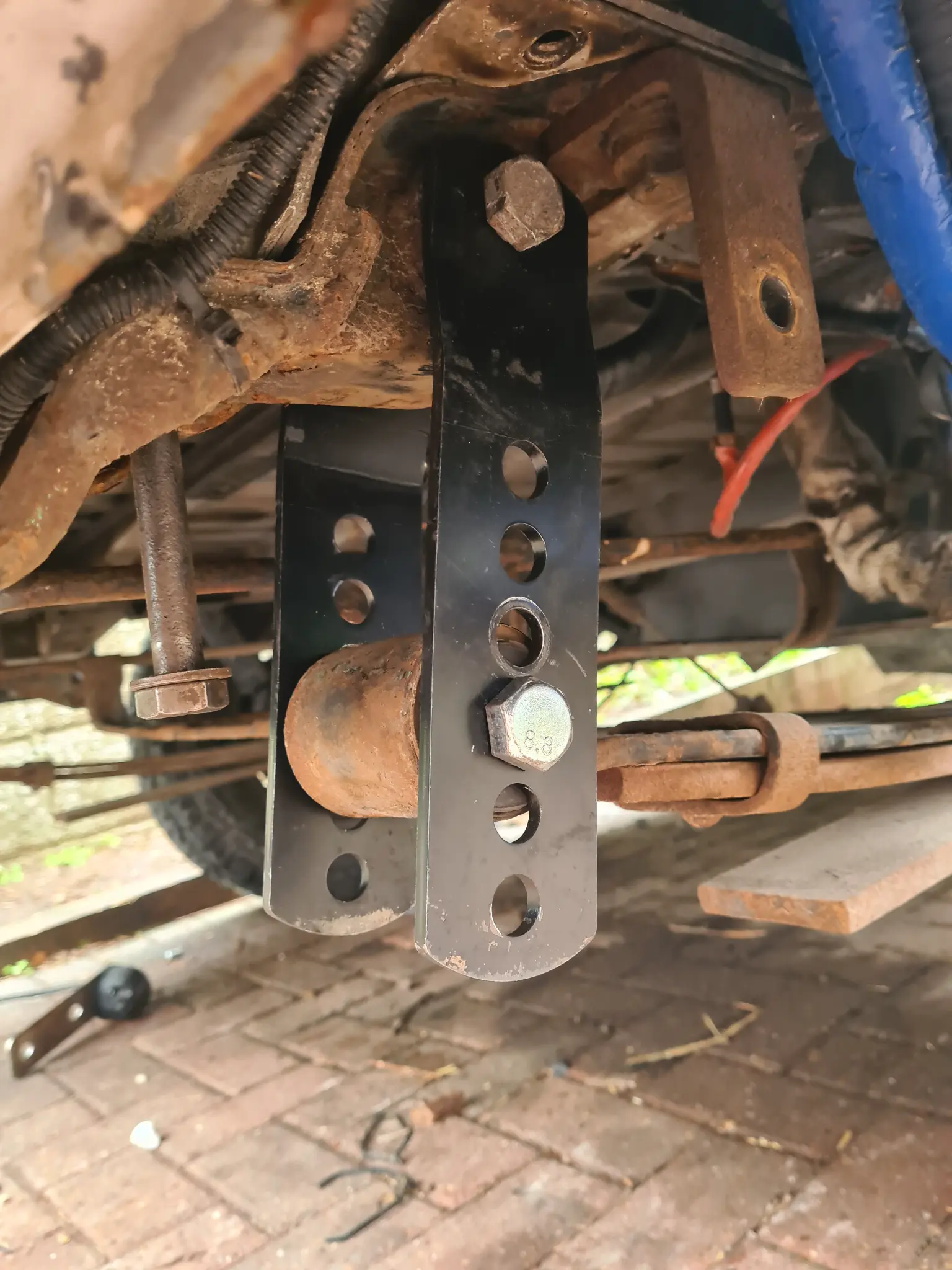 Instalação de Elevador de Suspensão Traseira - Ajuste de Altura de 2 Polegadas em Citroen Relay 2003